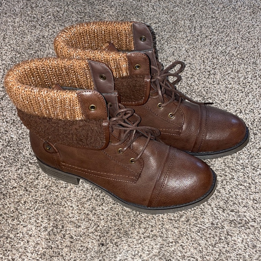 Brown boots 10